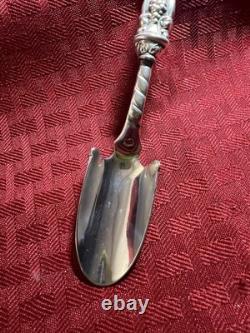 1847 Rogersvintage Grapeoriginal Cheese Scoopsuper Rare1904