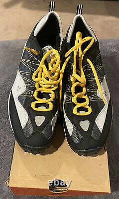 1999 Super Rare vintage NIKE ACG trainer AIR EXPLORUN shoes 8.5 trail running