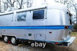 AIRSTREAM EXCELLA 32ft Vintage Original Travel Trailer 1987 SUPER RARE