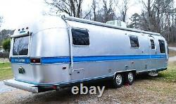 AIRSTREAM EXCELLA 32ft Vintage Original Travel Trailer 1987 SUPER RARE