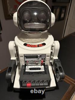 New Vintage Robie Sr Radio Shack Robot Complete in box, Super Rare NOS read