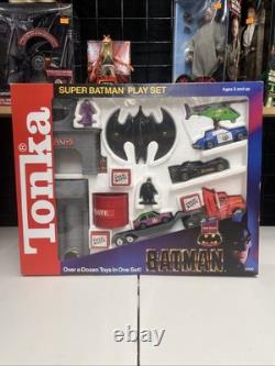Rare Vintage 1990 Tonka Super Batman Play Set / 2030 The Dark Knight Collection