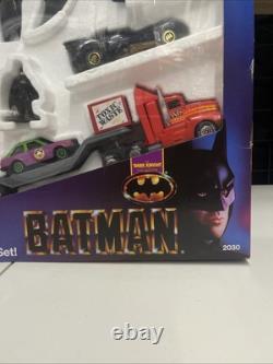 Rare Vintage 1990 Tonka Super Batman Play Set / 2030 The Dark Knight Collection