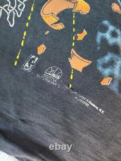 Rare Vintage Seattle Super Sonics Logo Scattered Ball 90's T-shirt Basketball