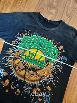 Rare Vintage Seattle Super Sonics Logo Scattered Ball 90's T-shirt Basketball