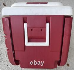 SUPER RARE VINTAGE BUDWEISER COOLER With2 FLIP OUT TABLE TOPS AND 2 CHAIRS