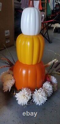 SUPER RARE VINTAGE Three Tiered Blow Mold Pumpkin Halloween/Thanksgiving Wreath