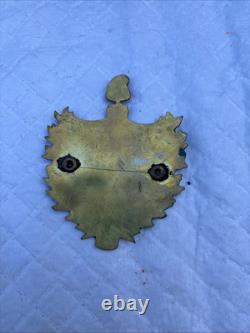 SUPER RARE! Vintage Car Badge Cuba Made In Spain Used (215)