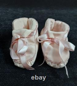 SUPER RARE Vintage Orloff Parfums Pink Baby Booties withSachet Double Eagle Box