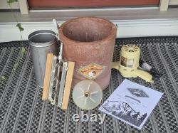 SUPER RARE Vintage ROCKET White Mountain ELECTRIC 4&6E Ice Cream FREEZER Maker