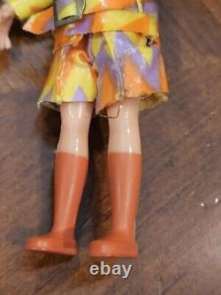 Super RARE Vintage 1960s Dolly Darling Slick SET #8541