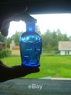 Super Rare 3.5 inch medium Cobalt Blue Skull Poison Bottle Antique Vintage KU-10