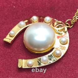 Super Rare Authentic Vintage Chanel Horseshoe-Shaped Faux Pearl Necklace