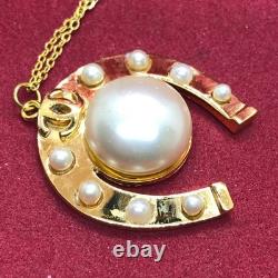 Super Rare Authentic Vintage Chanel Horseshoe-Shaped Faux Pearl Necklace