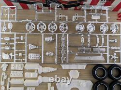 Super Rare! Original Vintage Amt The Candidate 1967 Corvette Kit Complete