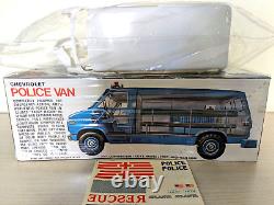 Super Rare! Original-issue Vintage Amt Chevy Police Van Kit Sealed Bag Nib