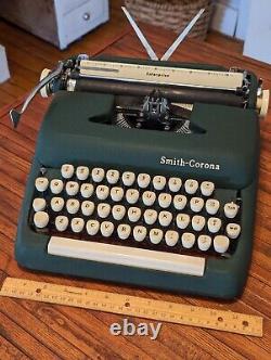 Super Rare! Vintage 1961 Smith Corona ENTERPRISE Typewriter with Case