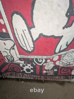 Super Rare Vintage Double Layer Snoopy Peanuts Throw Blanket 52x68