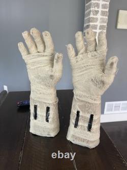 Super Rare Vintage Gemmy Pair of Motion Mummy Hands. 12 Halloween Decor Working