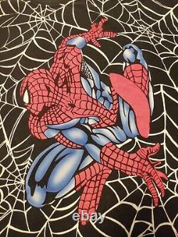 Super Rare Vintage Marvel Spider-Man Large Print Graphic Tee Brazil ca 2002