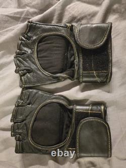 Super rare Vintage Ufc Ouano Fight Glove Size Medium