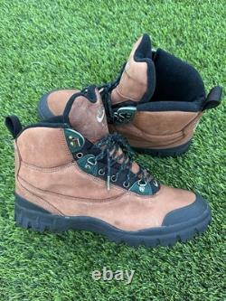 Super rare vintage 90s brown Nike ACG boots size 10.5
