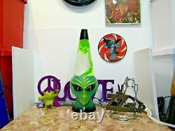 VINTAGE ALIEN Lava Lamp Icon Series RARE SUPER CLEAN