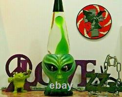 VINTAGE ALIEN Lava Lamp Icon Series RARE SUPER CLEAN