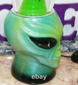 VINTAGE ALIEN Lava Lamp Icon Series RARE SUPER CLEAN