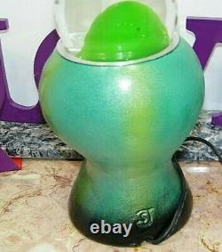 VINTAGE ALIEN Lava Lamp Icon Series RARE SUPER CLEAN