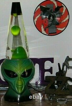 VINTAGE ALIEN Lava Lamp Icon Series RARE SUPER CLEAN