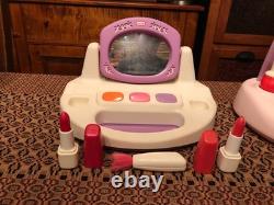 VINTAGE LITTLE TYKES Beauty Salon Vanity Make Up Play Set SUPER RARE