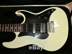 Vintage RARE 1990s Fender Strat Prodigy HSS Super Strat Electric Guitar USA CASE