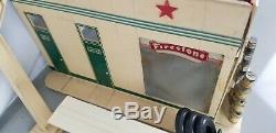 Vintage Super Rare Buddy L Tin & plastic Texaco gas station With Original Ad