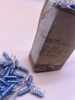 Vintage Super Rare Old Stock 1960s sprague vitamin q dc 100 Plus 0015-200 (120+)