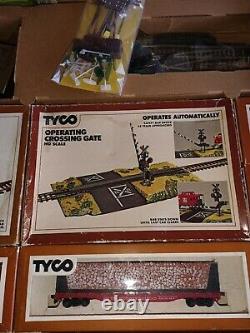 Vintage TYCO THE ALCO SUPER ACTION FREIGHT Electric Train Set! RARE/ LOOK
