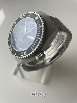 ZIXEN Vintage Super sub 44MM New old Stock Rare Collectable 01/100 Diving Watch